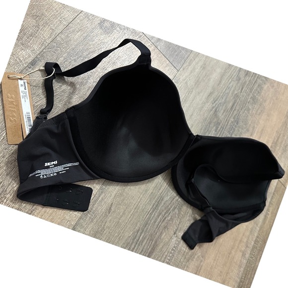 Skims Fits Everybody T-Shirt Bra Onyx Black Underwire Molded Cup 36DDD NWT - Picture 4 of 6